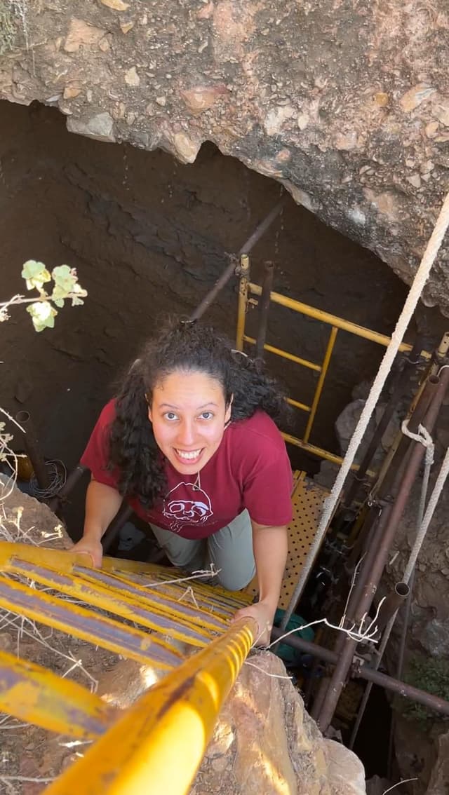 Picture of Jeannette entering Sima de las Palomas